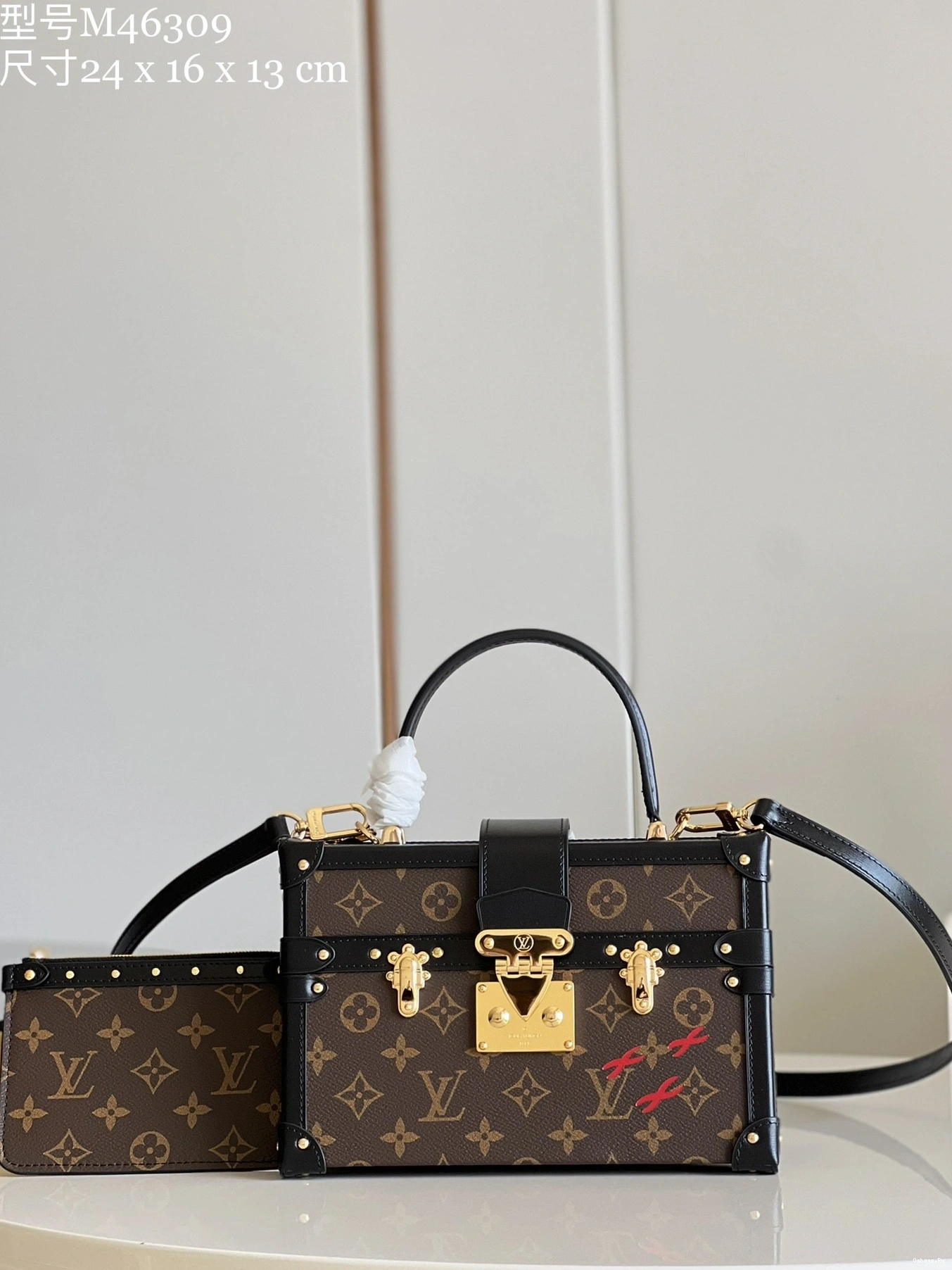 LOUIS PETITE V MALLE VUITTON 0601